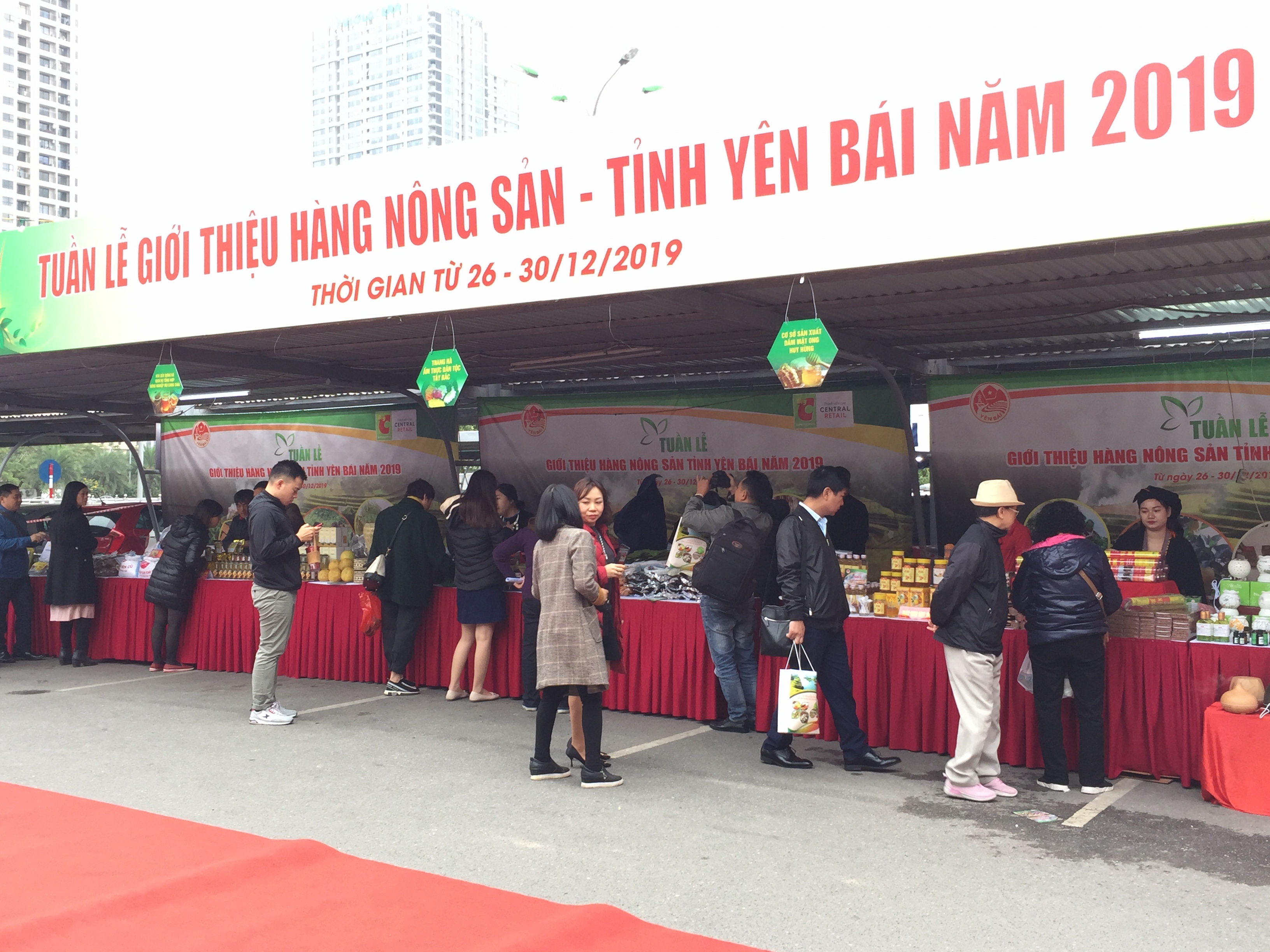 Tuần lễ giới thiệu hàng  nông sản tỉnh Yên Bái năm 2019 tại Big C Thăng Long, Hà Nội