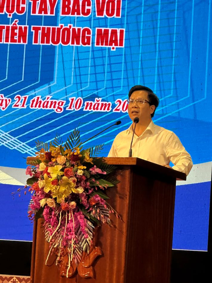 Ông Phạm Đức Toàn, Phó chủ tịch UBND tỉnh Điện Biên mong muốn sự kiện này sẽ trở thành "bà mối" mát tay cho các cơ quan, doanh nghiệp, doanh nhân và người tiêu dùng giữa hai quốc gia Lào Việt.