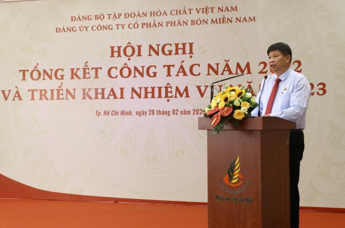 Ông Đặng Tấn Thành, Bí thư Đảng ủy, Tổng giám đốc Công ty phát biểu khai mạc Hội nghị