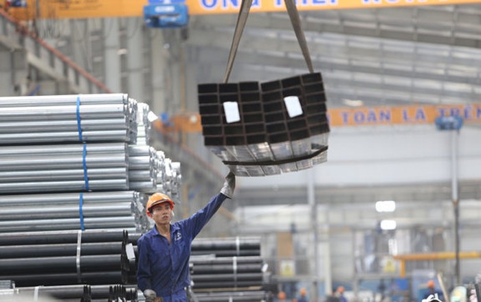 Dây chuyền sản xuất ống thép cỡ đại của Nhà máy ống thép Hòa Phát tại Hưng Yên