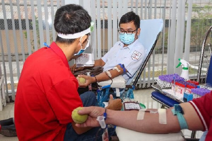 CBCNV EVNGENCO 2 tham gia hiến máu