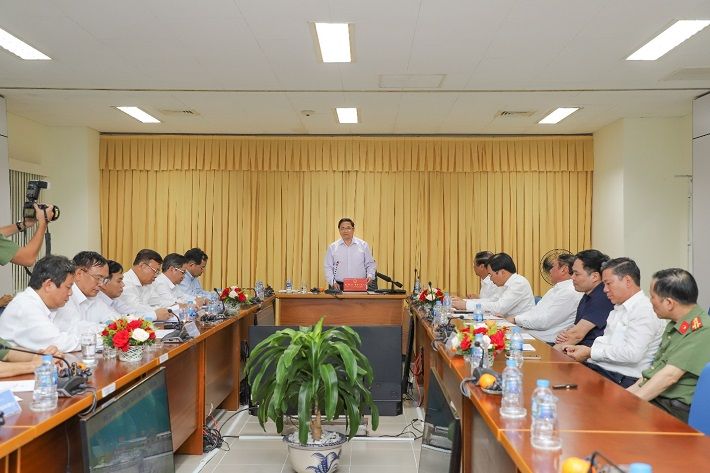 Thủ tướng Phạm Minh Chính họp với thành phố Cần Thơ và EVNGENCO2