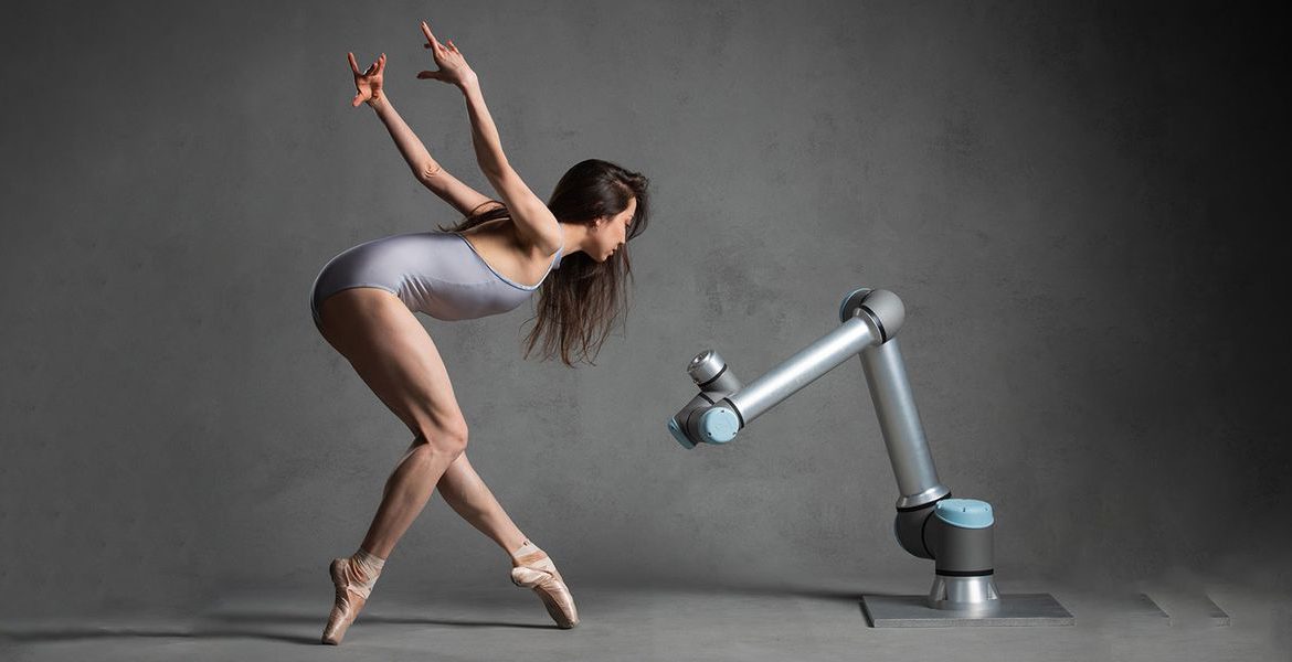 Nhà vật lý lượng tử khiêu vũ cùng robot