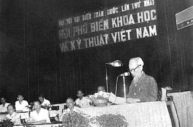 Giới trí thức và hội học thuật tại Việt Nam hiện nay