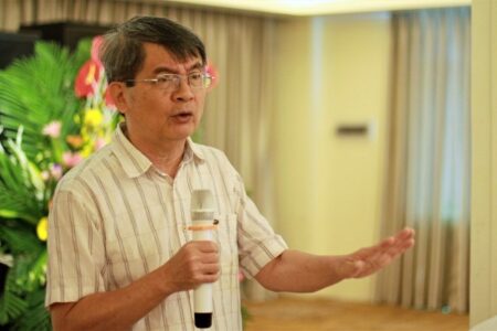 Giáo sư Ngô Việt Trung: Nâng dần chất lượng tạp chí theo chuẩn quốc tế
