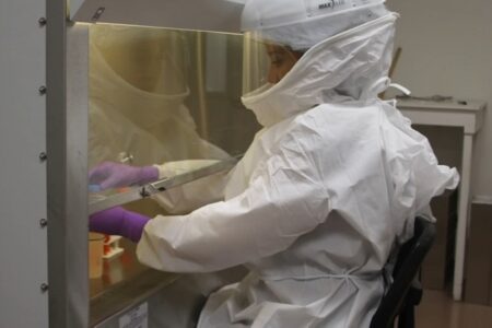 2019-nCoV: Các phòng thí nghiệm trên thế giới đang chờ đợi phân tích các mẫu virus sống