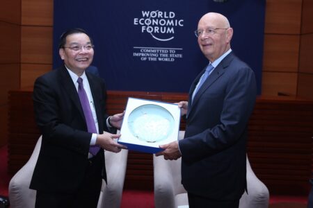 Bộ trưởng Bộ KH&CN tiếp Chủ tịch điều  hành diễn đàn kinh tế thế giới