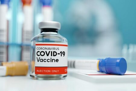 Những nước nào quan tâm tới vaccine COVID-19 mới của Nga?