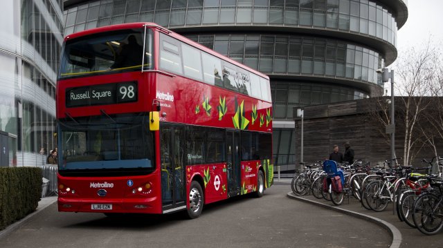 Trung Quốc đẩy mạnh dùng xe buýt điện