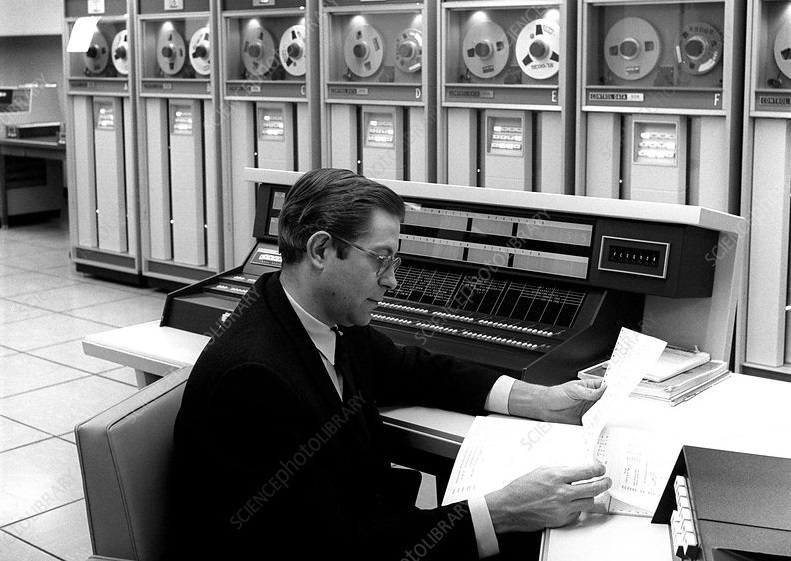 14/06/1951: Máy tính UNIVAC được đưa vào sử dụng