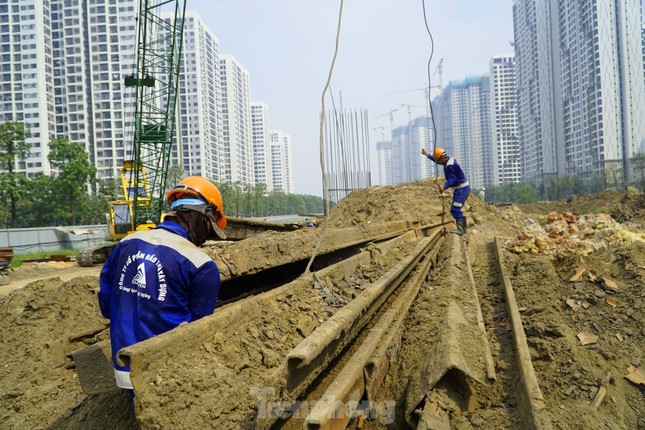  Lo 'vênh' giá nhập khẩu cát Campuchia làm đường vành đai 3 TPHCM ảnh 1