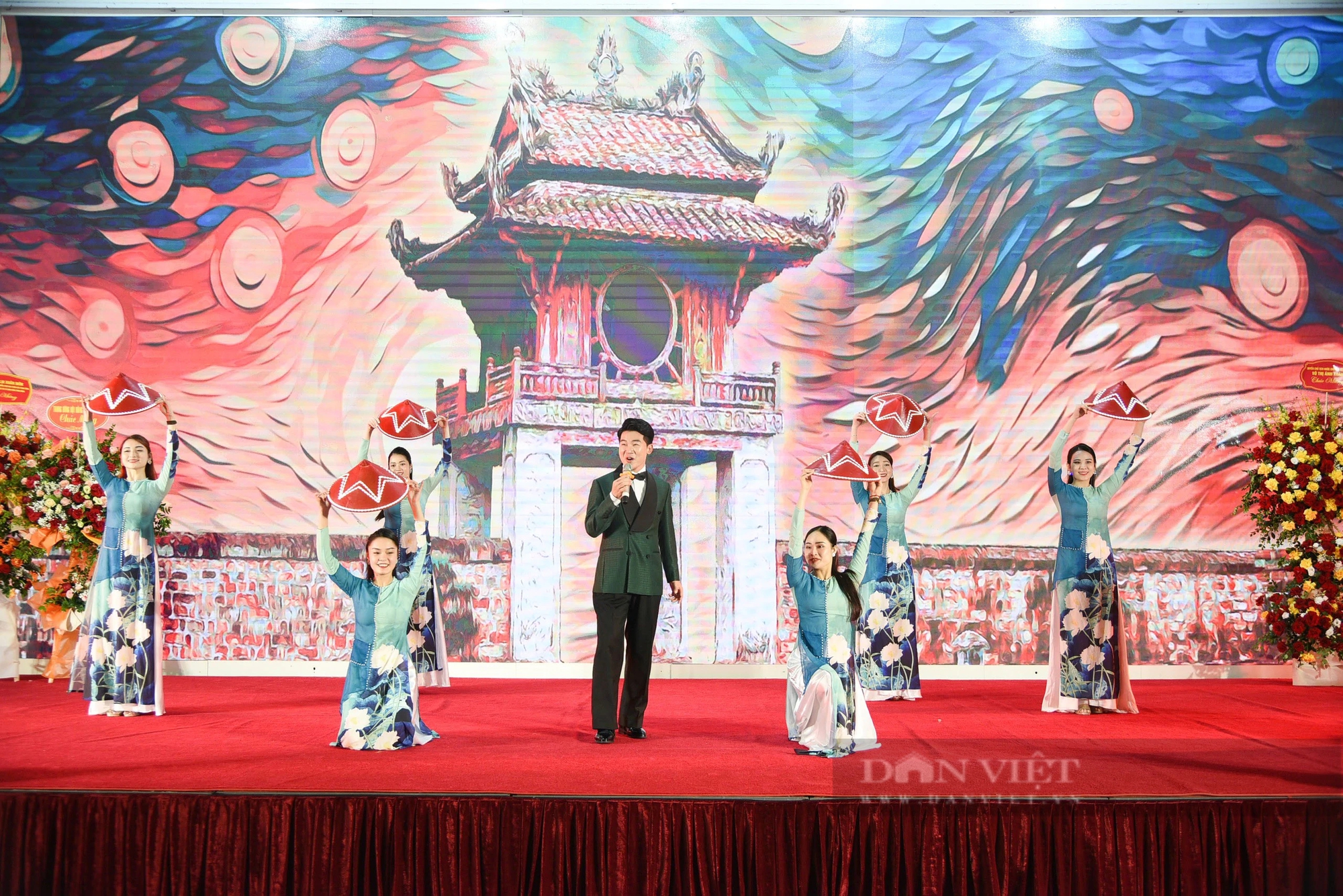 Việt Tú, Bùi Huyền Trang 