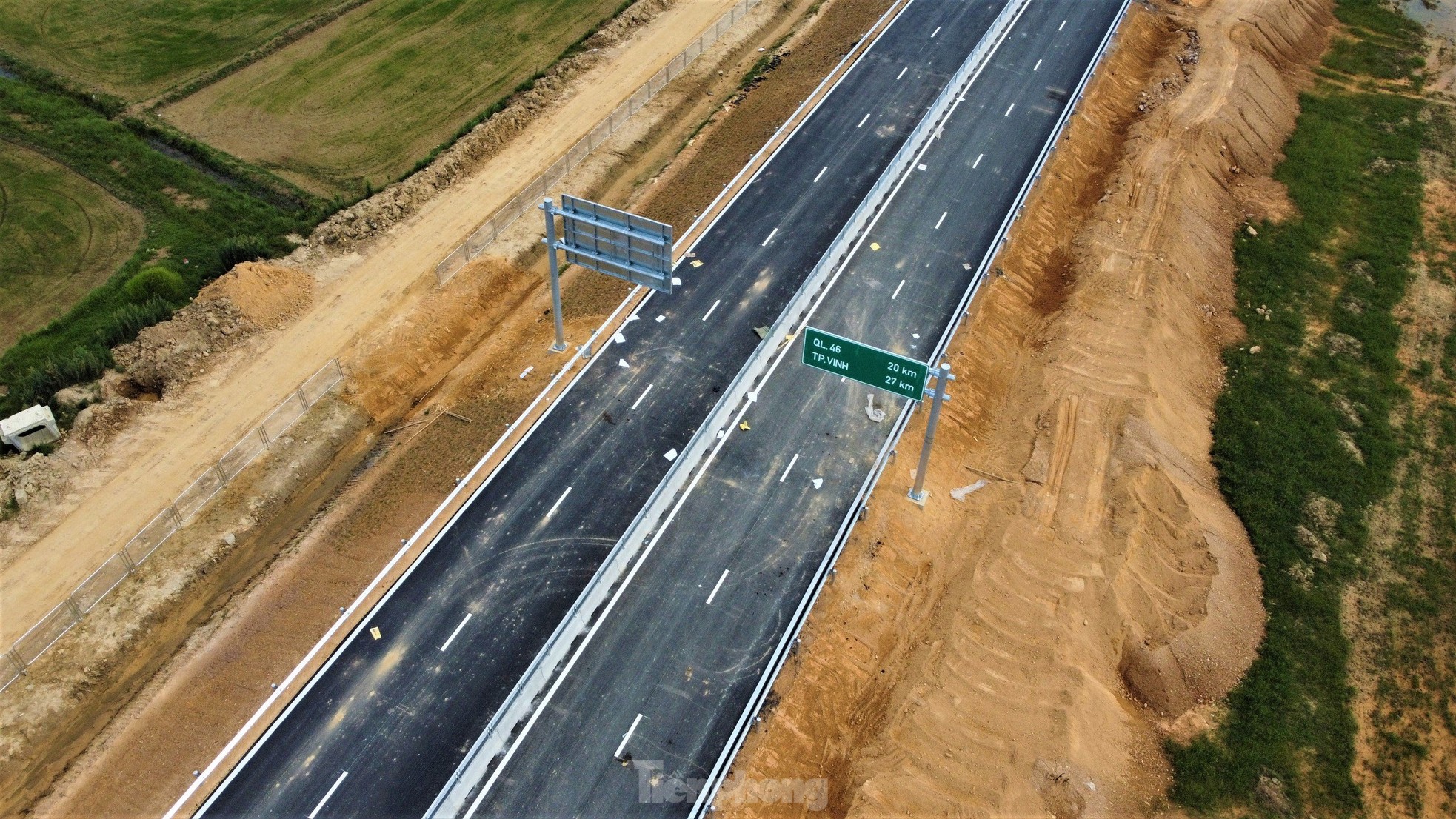 Close-up view of Dien Chau - Bai Vot highway before opening day photo 8