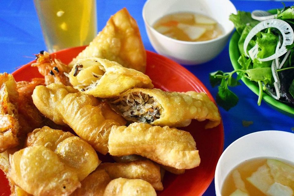 Raviolis frits de Hanoi - un plat de rue qui attire les convives de près et de loin - Photo 2