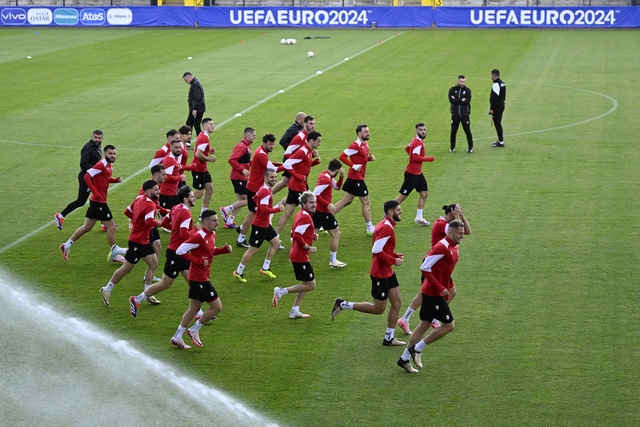 Lịch thi đấu EURO 2024 hôm nay: Ronaldo liệu có đá từ đầu, chờ đợi ẩn số Georgia- Ảnh 1.