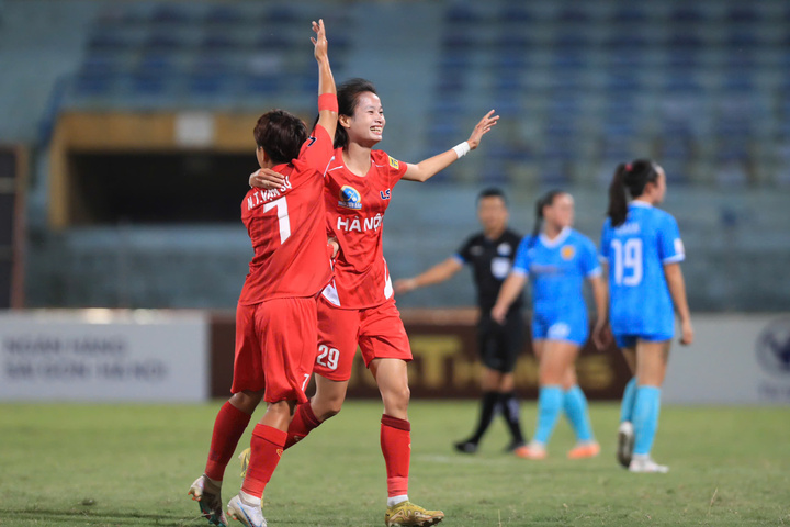 El jugador Nguyen Thi Hoa marcó para Hanoi.