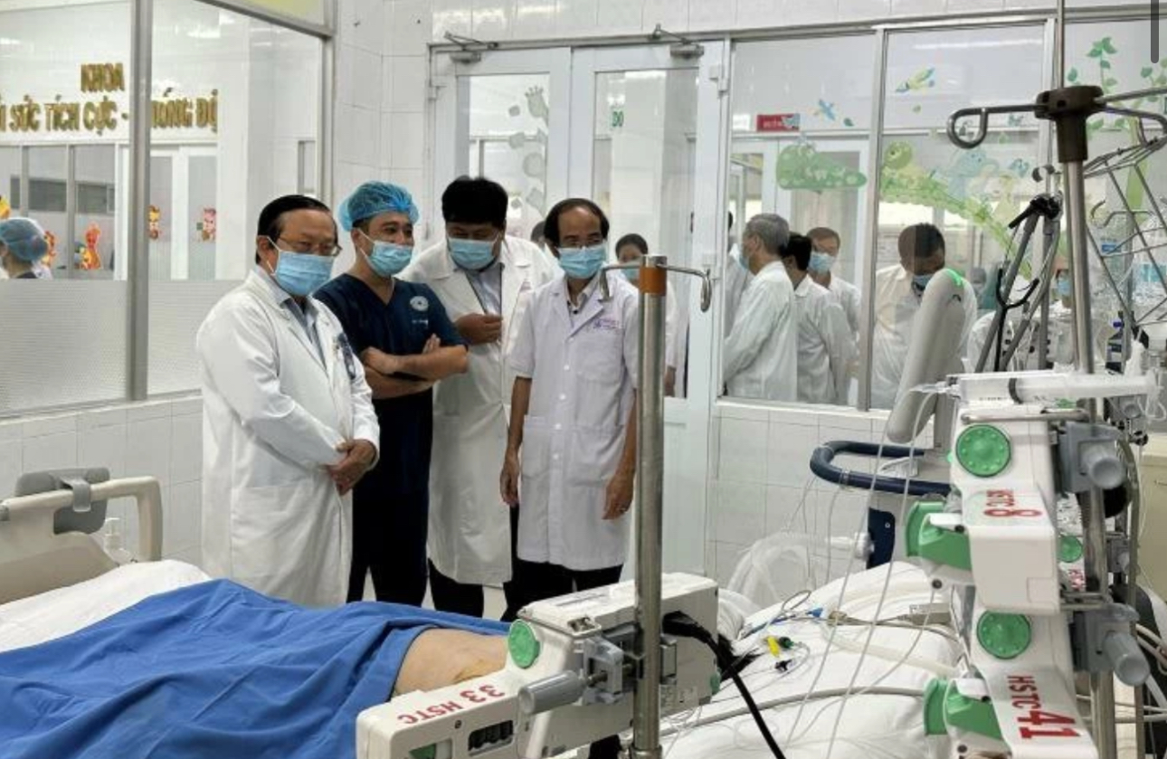 Vụ ăn bánh mì gần 600 người nôn ói: Tìm ra hai vi khuẩn chính gây ngộ độc- Ảnh 1.