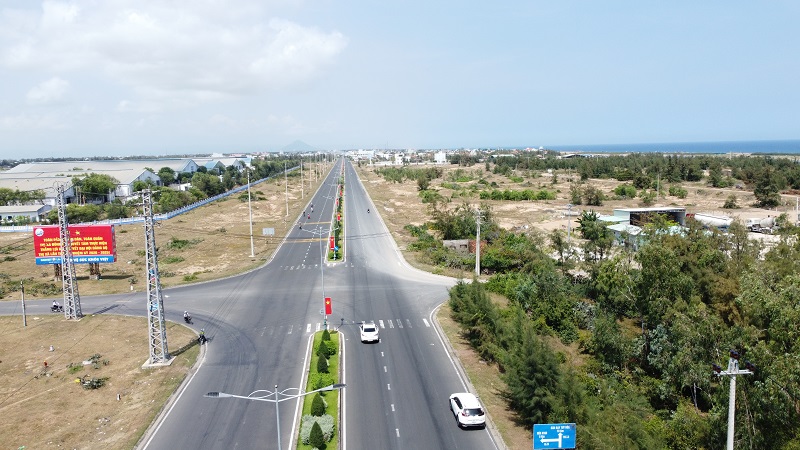Tuyến đường ven biển qua thị xã Đông Hòa, tỉnh Phú Yên. Ảnh minh họa.