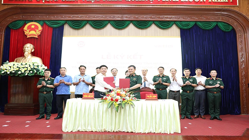 Hà Nam ký kết Thỏa thuận hợp tác về chuyển đổi số với Tập đoàn Viettel