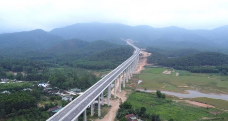 디엔차우 남북 고속도로 30km 조건부 개발