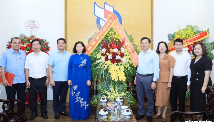 Lãnh đạo Thành ủy Hà Nội thăm, chúc mừng Hội Nhà báo Việt Nam nhân kỷ niệm 99 năm Ngày Báo chí cách mạng Việt Nam