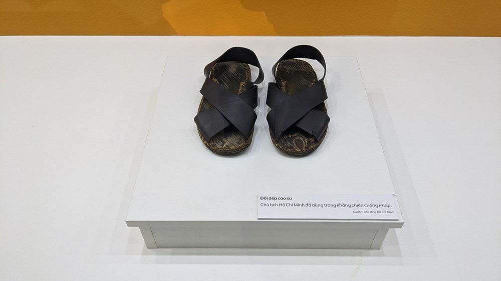 Letter to soldiers, rubber sandals Uncle Ho used during the resistance war remind of the epic Dien Bien Phu photo 8