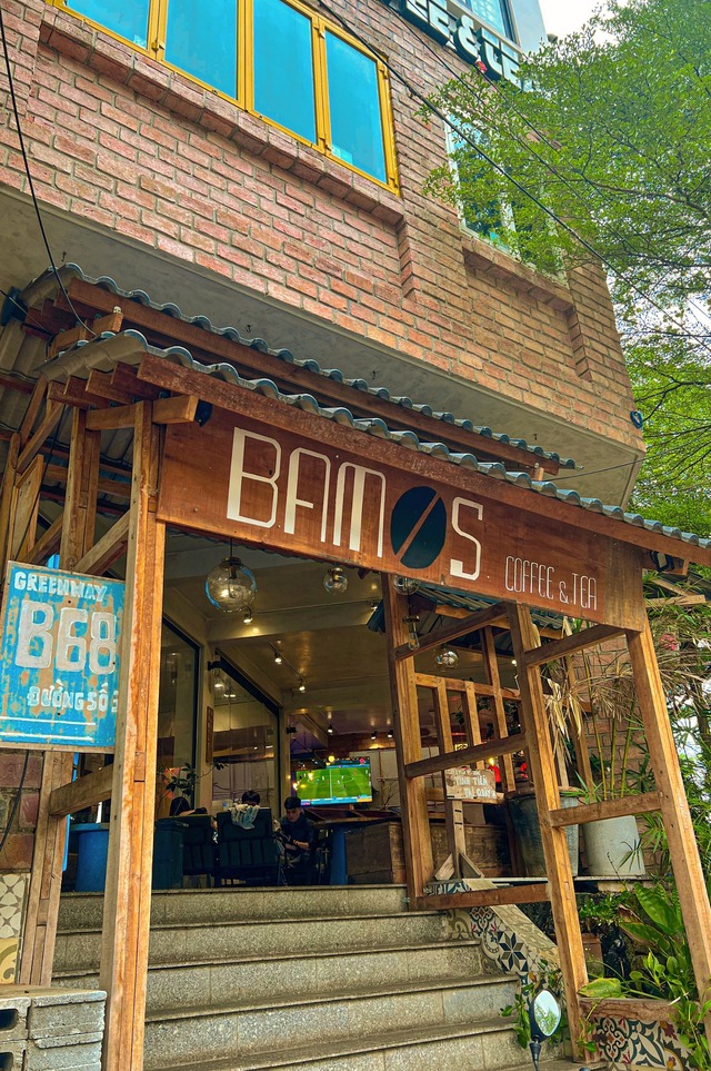 3 tiệm cafe dành cho gia đình đi chơi dịp lễ: "Chill" ở quán có view như núi rừng Tây Bắc, có nông trại siêu rộng người lớn trẻ nhỏ đều thích - Ảnh 4.