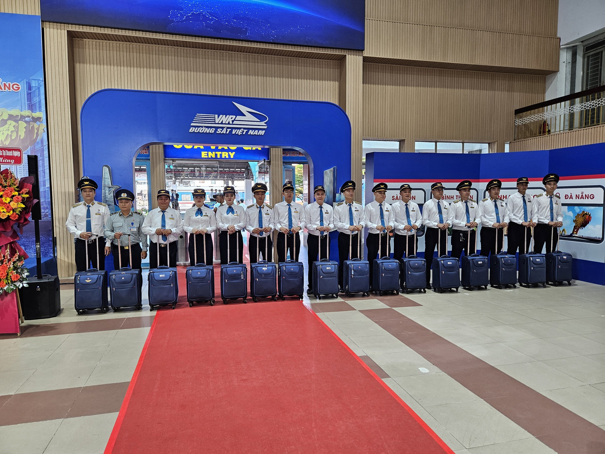 Khai trương đoàn tàu chất lượng cao chặng TPHCM - Đà Nẵng
