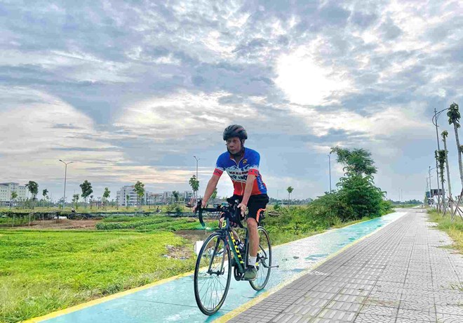 Reservieren Sie einen Teil des Bürgersteigs für Fahrräder, „schlagen Sie nicht die Trommel und lassen Sie das Pedal in Ruhe“