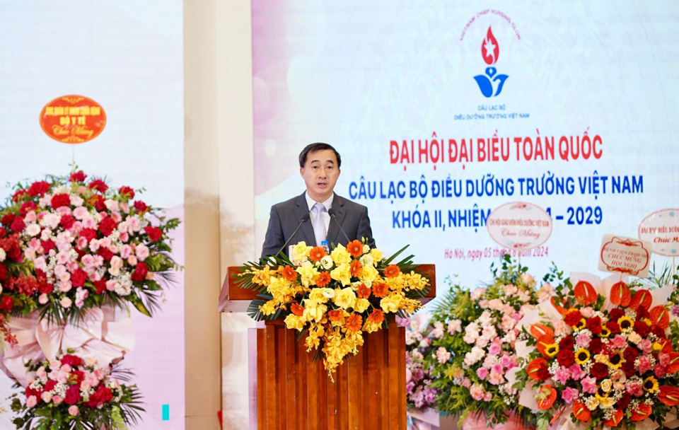 Deputy Minister of Health Tran Van Thuan spoke at the National Congress of Delegates of the Vietnam Chief Nursing Club, term II, 2024 - 2029.