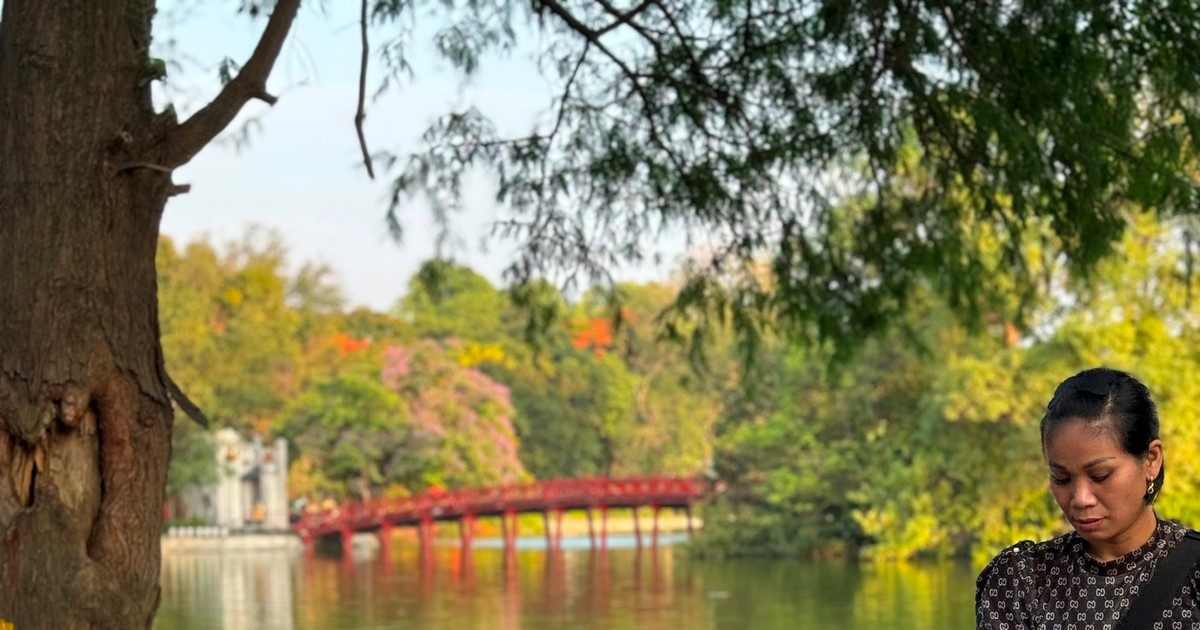 Hồ Gươm hè về