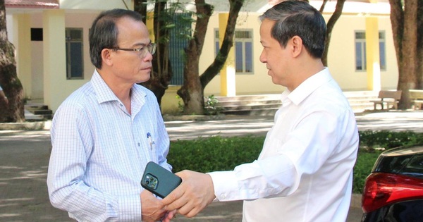 Bộ trưởng Nguyễn Kim Sơn: Phải có các phương án dự phòng thiên tai, rủi ro trong mùa thi