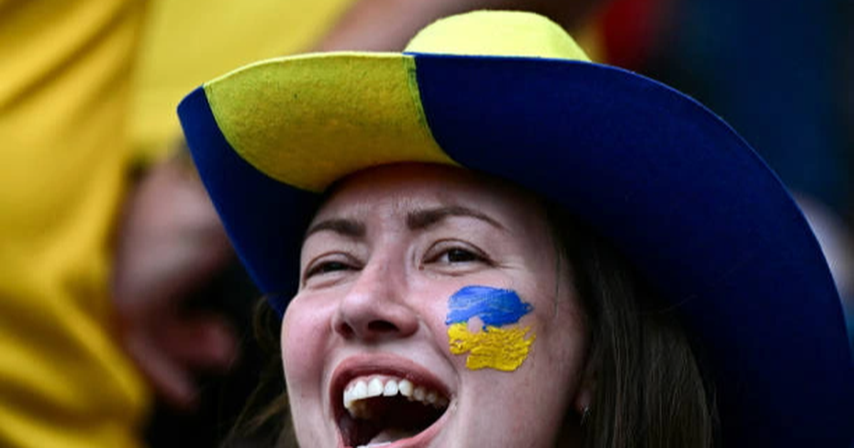 Thắng đậm Ukraine nhờ hai siêu phẩm, Romania tạo ra cú sốc lớn