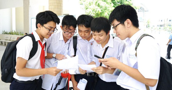 Da Nang a annoncé les résultats de l'examen de 10e année du lycée le soir du 18 juin. Comment puis-je vérifier les résultats ?