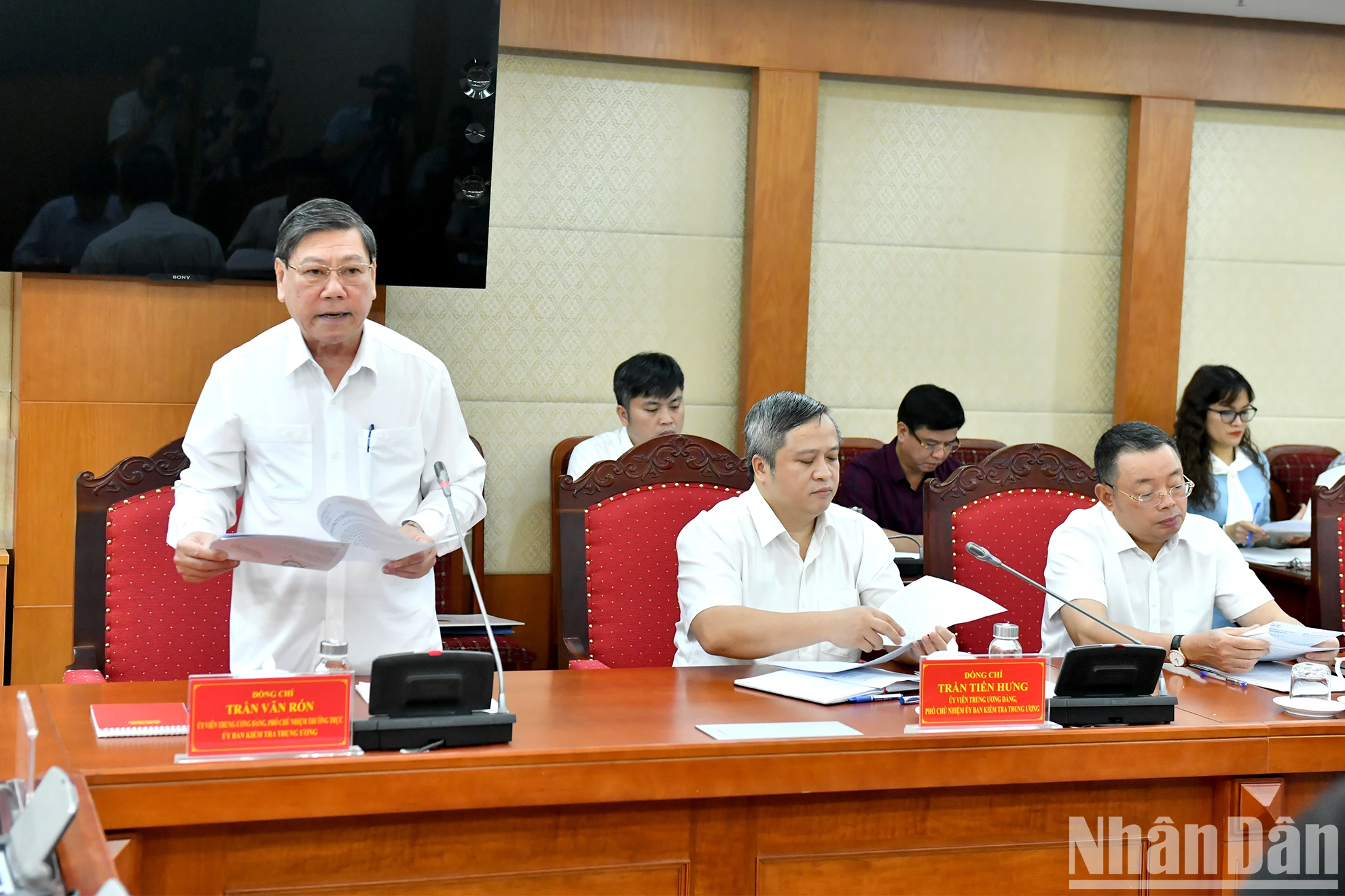 [Photo] Le camarade Luong Cuong travaille avec le Comité central d'inspection photo 2