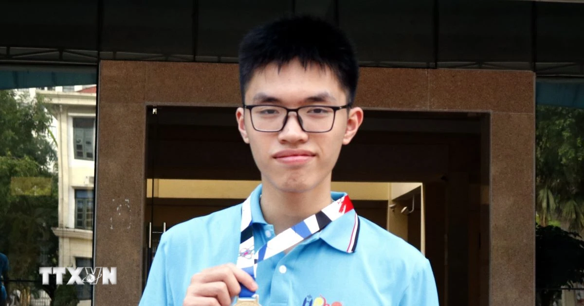 Le parcours du « changement de couleur » de la médaille de l'Olympiade asiatique de physique d'un étudiant de Bac Giang