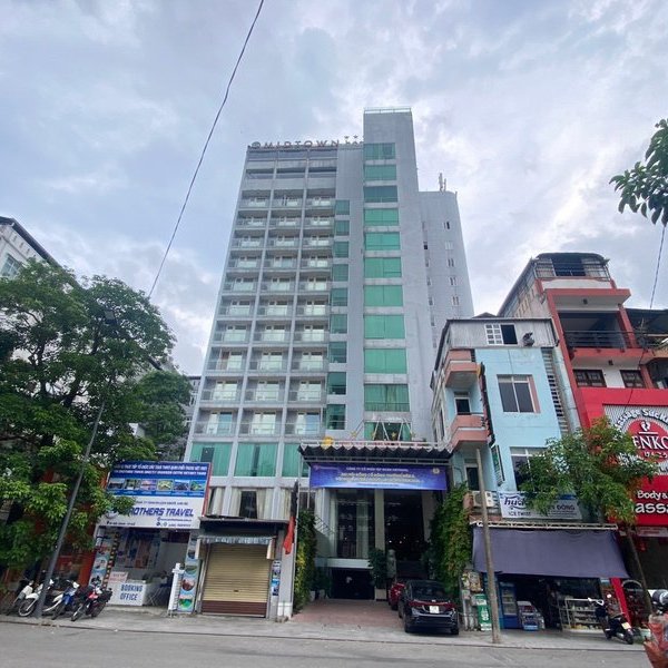 Hạ giá đấu hơn 5 tỷ đồng