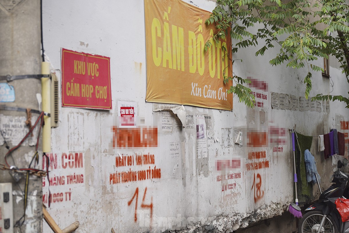 Online betting and gambling advertisements appear everywhere in Hanoi photo 10