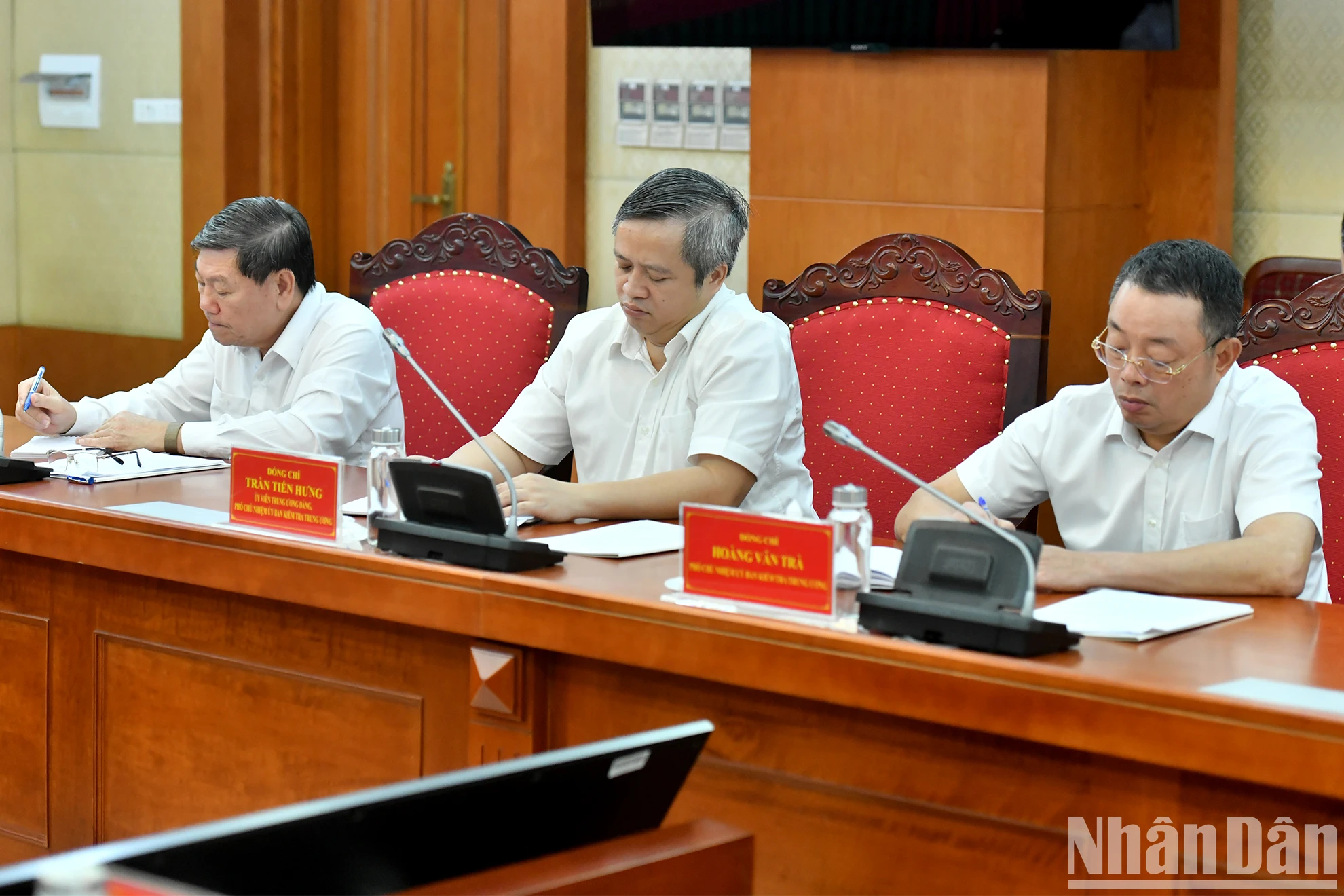 [Photo] Le camarade Luong Cuong travaille avec le Comité central d'inspection photo 4