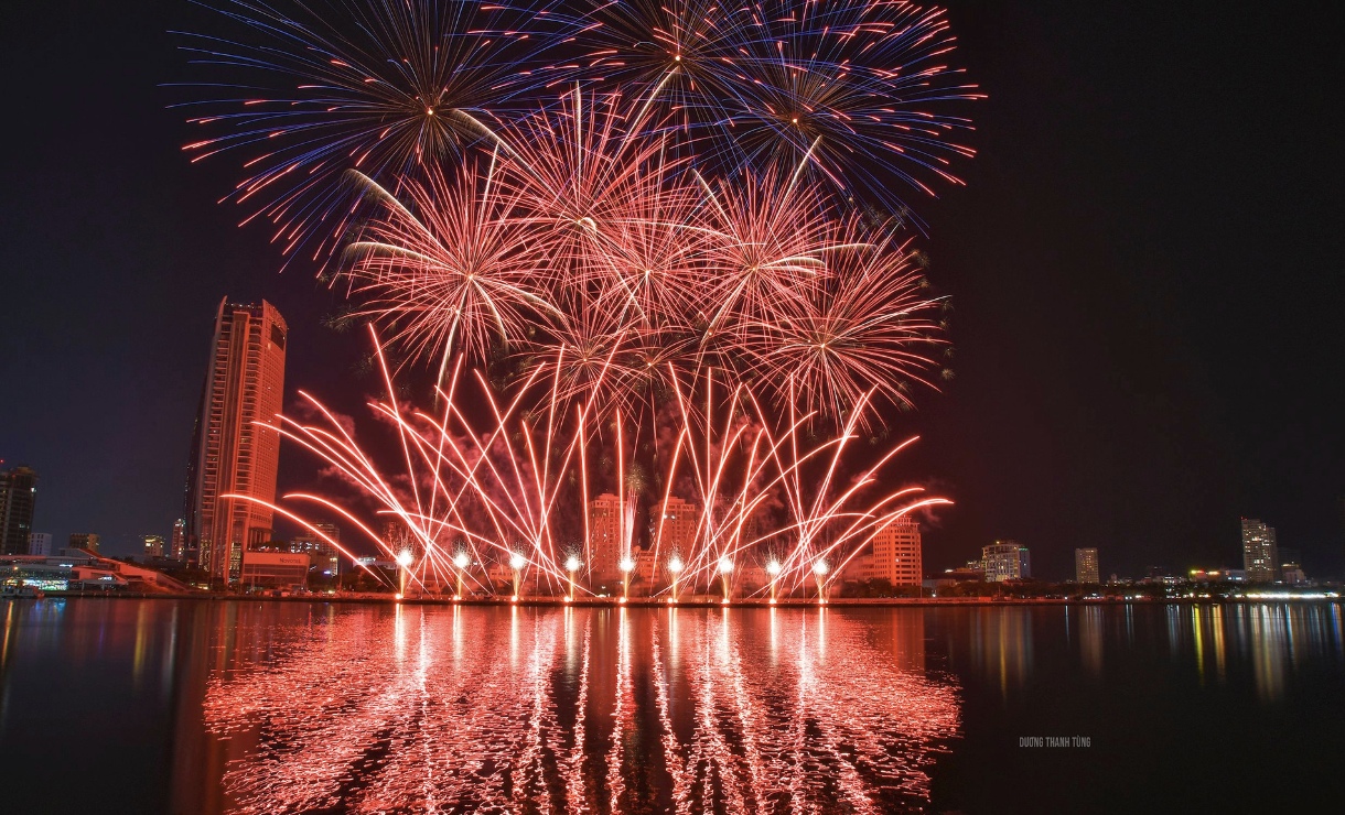 Da Nang International Fireworks Festival 2024: Symphony of lights