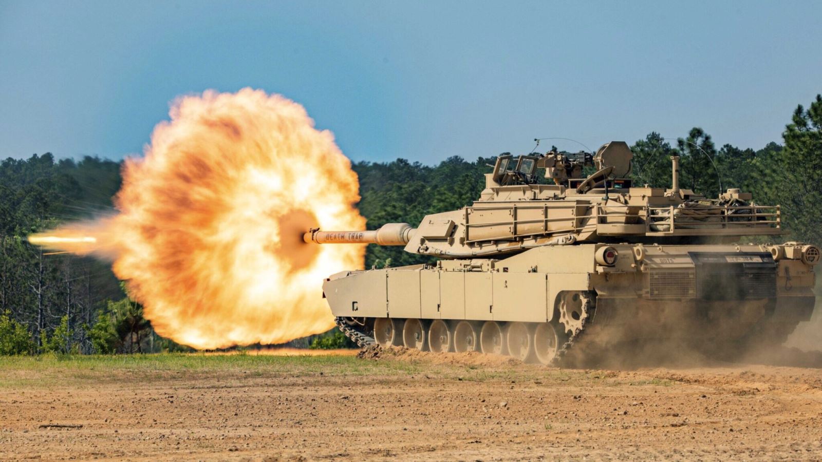 Welt - Nach 2 russischen Angriffen explodierte das Munitionsdepot, der Superpanzer M1A1 SA Abrams wurde zerstört (Bild 3).