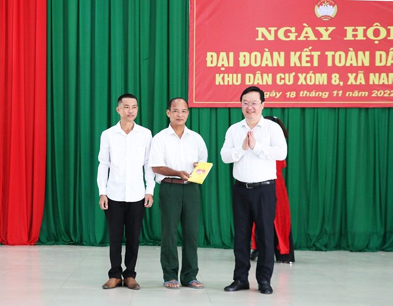 Chủ tịch UBND tỉnh Nghệ An dự ngày hội Đại đoàn kết tại huyện Nam Đàn