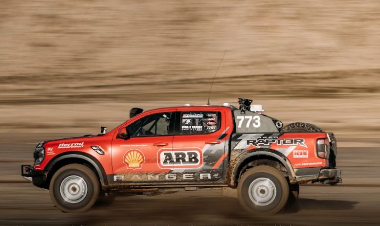 Ford Ranger Raptor mới sẵn sàng chinh phục địa hình hiểm trở tại giải đua Baja 1000