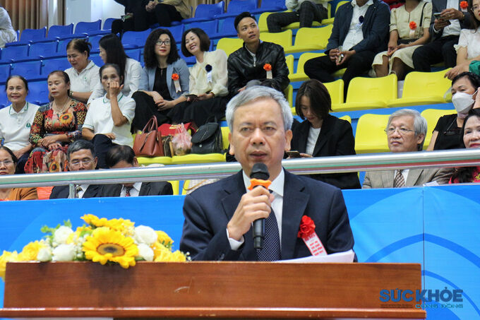 Ông Phan Văn Hùng - Nguyên Phó Chủ Nhiệm Ủy Ban Dân Tộc, Phó Chủ Tịch Trung ương Hội NCT phát biểu tại Ngày hội