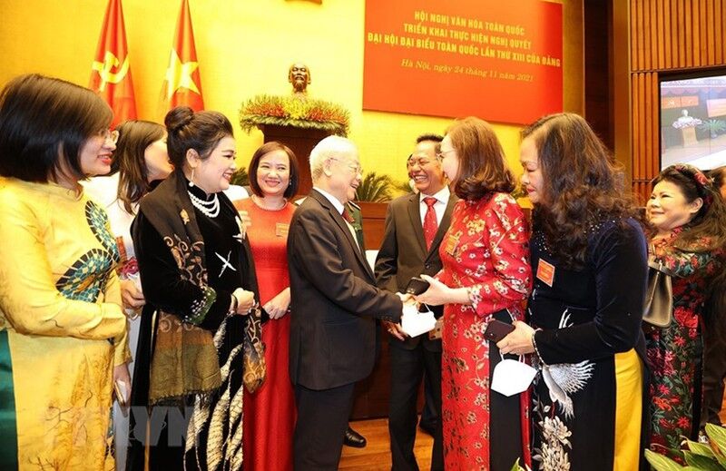 Tổng Bí thư Nguyễn Phú Trọng với các đại biểu dự hội nghị. Ảnh: TTXVN