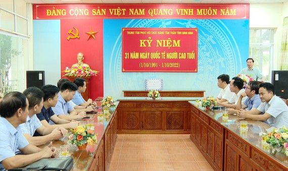 Đồng chí Tống Quang Thìn - Phó Chủ tịch Thường trực UBND tỉnh Ninh Bình phát biểu tại Trung tâm Phục hồi chức năng tâm thần tỉnh.
