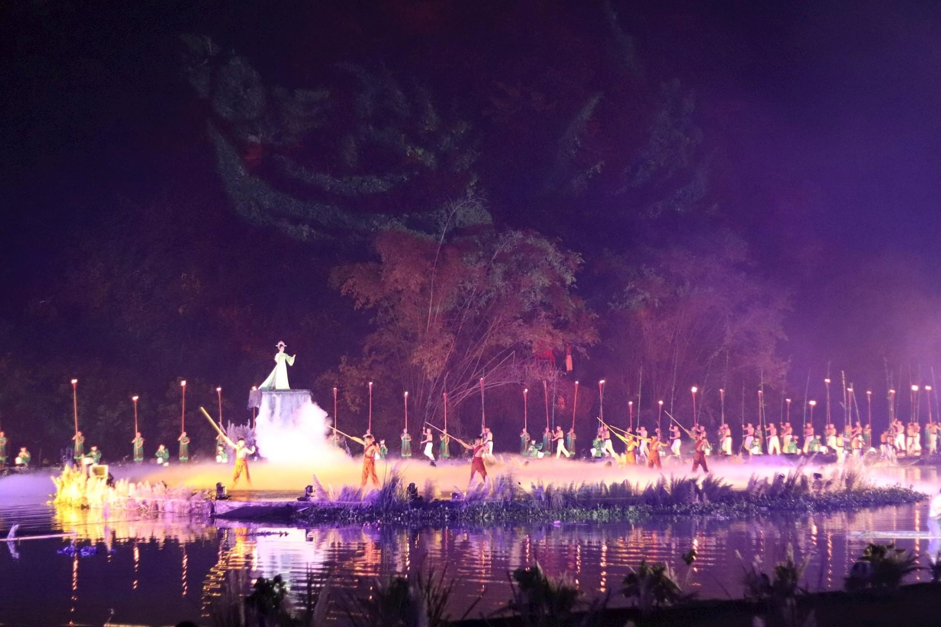 Khai mạc Festival Ninh Bình - Tràng An năm 2023 với chủ đề “Sắc màu di sản - Hội tụ và lan tỏa”.