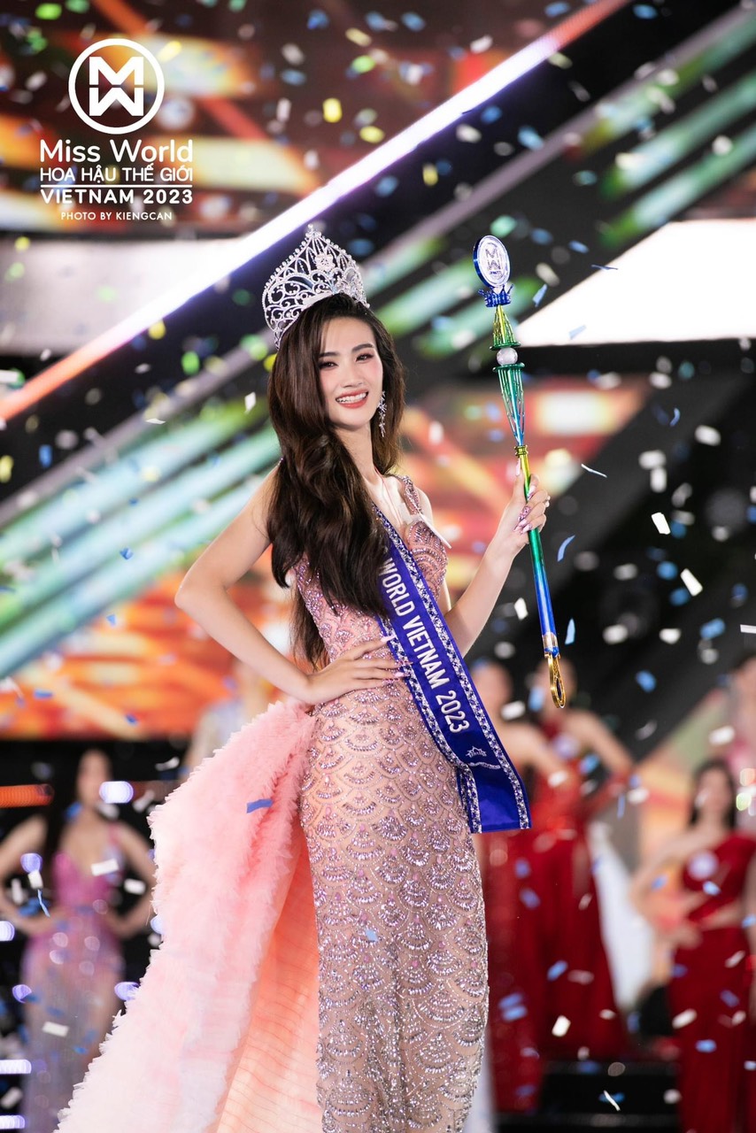 Ý Nhi đăng quang Miss World Việt Nam 2023
