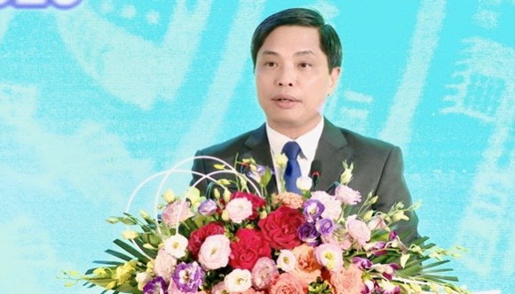 Đồng chí Vũ Văn Diện, Ủy viên BTV Tỉnh uỷ, Phó Chủ tịch UBND tỉnh phát biểu tại buổi lễ.