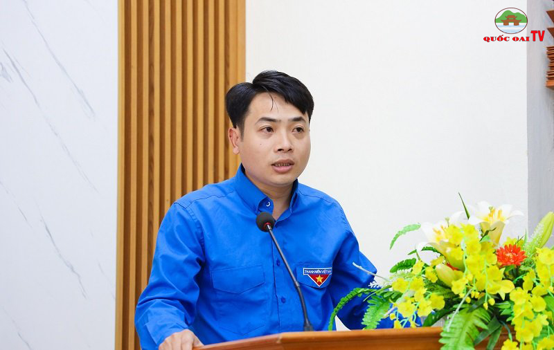 Đồng chí Nguyễn Quang Ngà, Phó Bí thư Đoàn TNCS Hồ Chí Minh, Chủ tịch Hội liên hiệp thanh niên huyện Quốc Oai thông qua báo cáo.